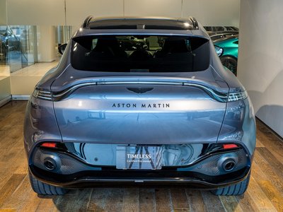 صورة 8 لـ 2024 Aston Martin DBX