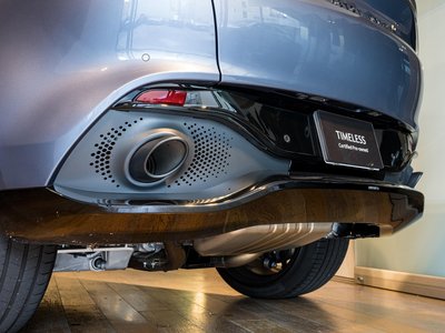 صورة 13 لـ 2024 Aston Martin DBX