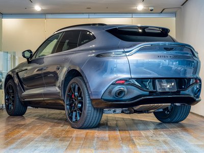 صورة 7 لـ 2024 Aston Martin DBX