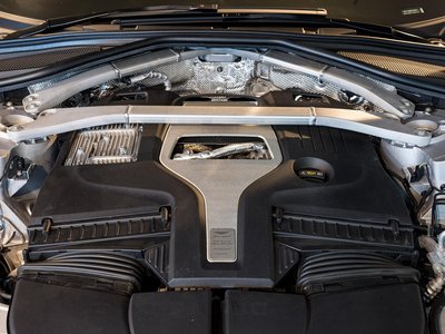 صورة 15 لـ 2024 Aston Martin DBX
