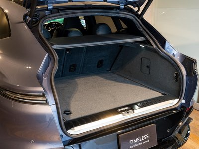 صورة مصغرة 33 لـ 2024 Aston Martin DBX