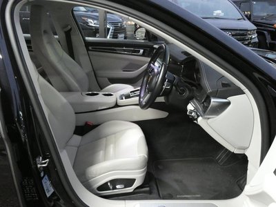 PORSCHE PANAMERA - 10