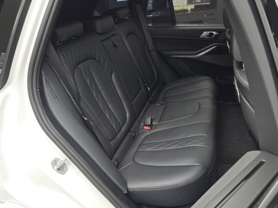 2025 BMW X5 — миниатюра 11