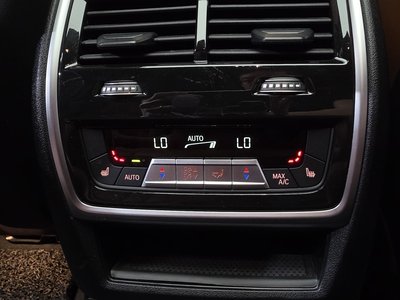 2022 BMW X6 thumbnail 16