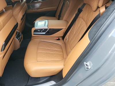 2022 BMW 7 SERIES photo 9