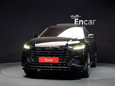 AUDI Q8 - 2