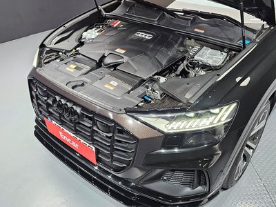 AUDI Q8 - 7