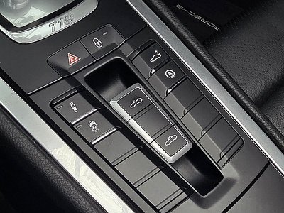 2018 Porsche 718 — миниатюра 11