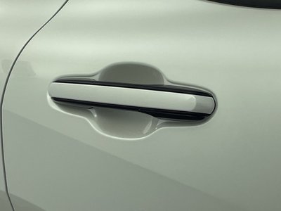 2025 Lexus LBX 缩略图 64