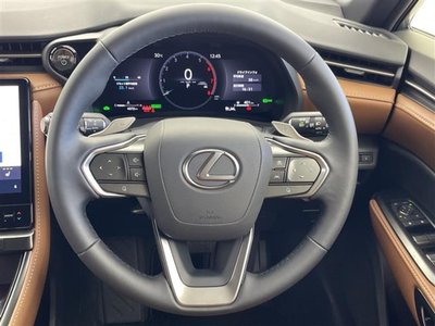 صورة 10 لـ 2025 Lexus LBX