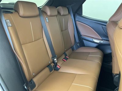 2025 Lexus LBX 缩略图 39