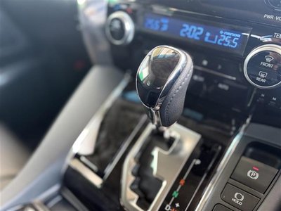 TOYOTA ALPHARD - 10