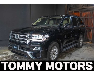 TOYOTA LAND CRUISER 200