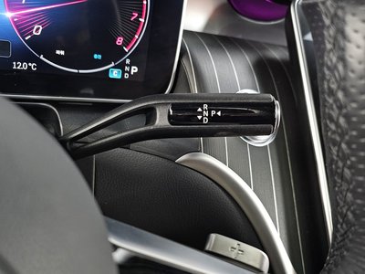 MERCEDES-BENZ GLC - 9