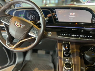 CADILLAC ESCALADE - 7