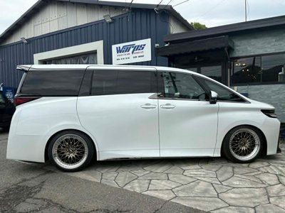 TOYOTA VELLFIRE - 10