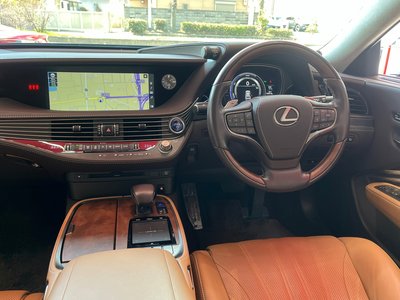 صورة مصغرة 33 لـ 2018 Lexus LS