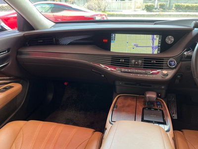 صورة مصغرة 32 لـ 2018 Lexus LS