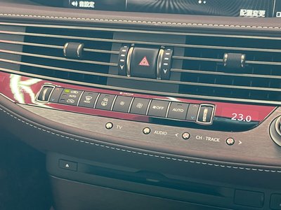 صورة مصغرة 67 لـ 2018 Lexus LS
