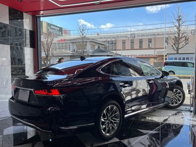 صورة 8 لـ 2018 Lexus LS