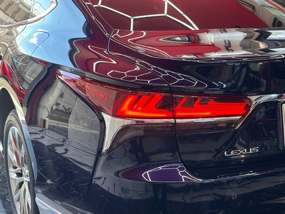صورة مصغرة 21 لـ 2018 Lexus LS