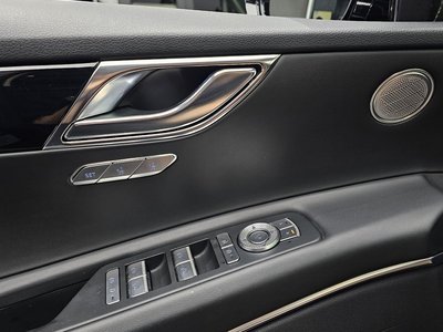 2022 Genesis GV80 thumbnail 16