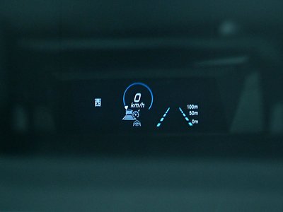 MERCEDES-BENZ GLA AMG - 4