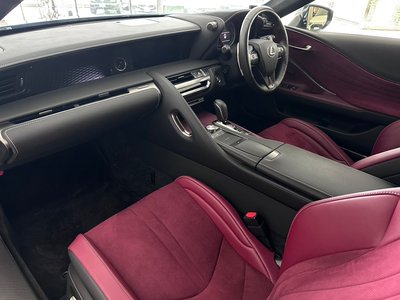 2017 Lexus LC — миниатюра 13