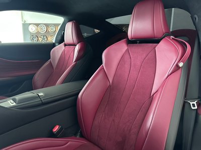 2017 Lexus LC — миниатюра 26