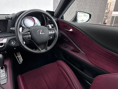 2017 Lexus LC — миниатюра 30