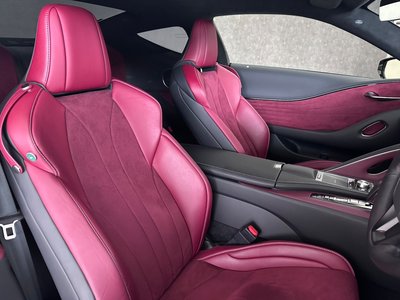 2017 Lexus LC — миниатюра 16
