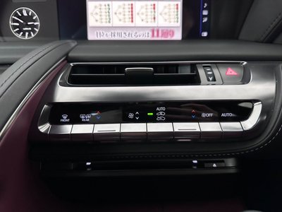 2017 Lexus LC — миниатюра 23
