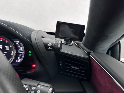 2017 Lexus LC — миниатюра 20