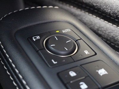 صورة مصغرة 38 لـ 2019 Lexus LS