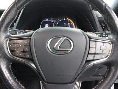 LEXUS LS - 9