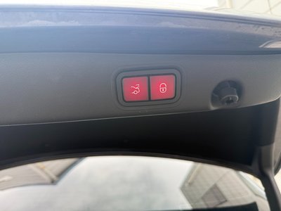 صورة مصغرة 18 لـ 2021 Mercedes-BENZ E-CLASS