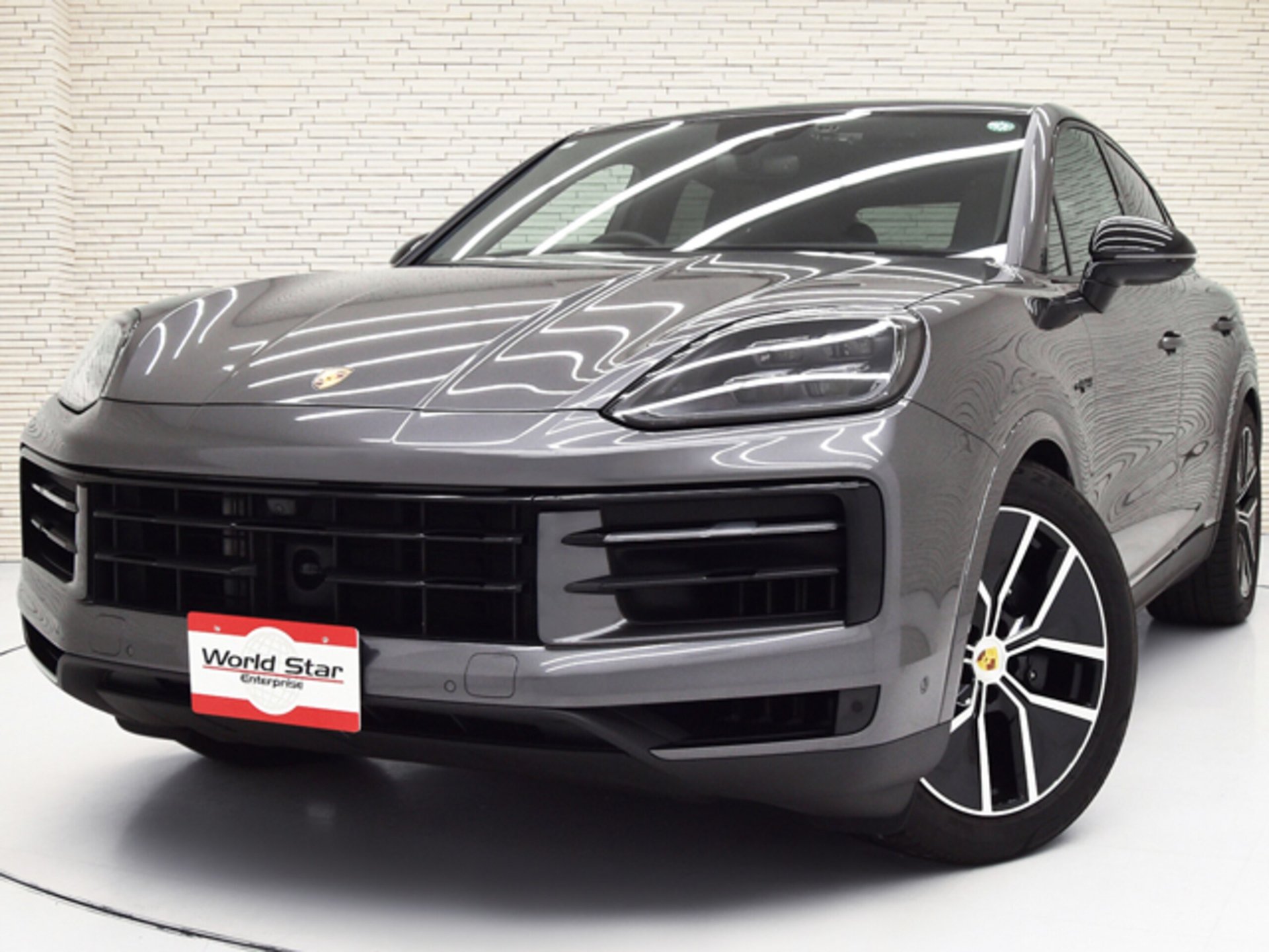 PORSCHE CAYENNE - View 1