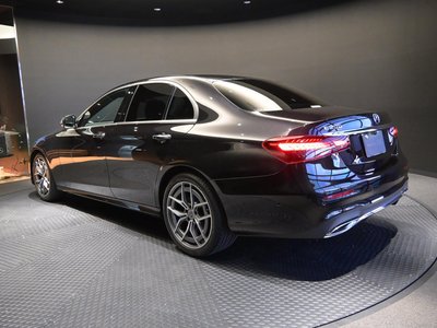 MERCEDES-BENZ E-CLASS - 7