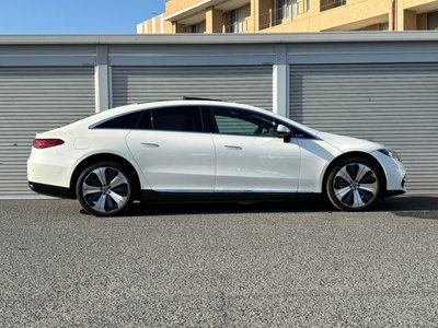 MERCEDES-BENZ EQS - 10