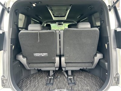 2024 Toyota ALPHARD — миниатюра 28