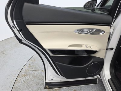 2023 Genesis GV70 — миниатюра 15