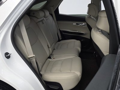 2023 Genesis GV70 — миниатюра 17