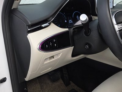 2023 Genesis GV70 — миниатюра 19