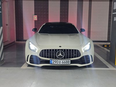 MERCEDES-BENZ GT AMG