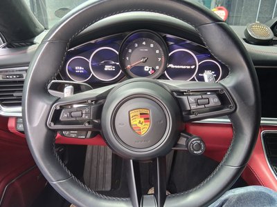 PORSCHE PANAMERA - 8
