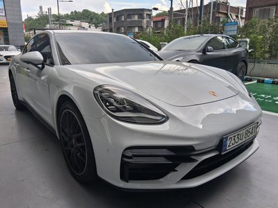 PORSCHE PANAMERA - 2