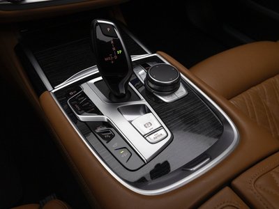 BMW 7 SERIES - 9