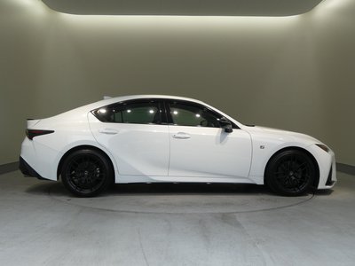 صورة مصغرة 19 لـ 2023 Lexus IS