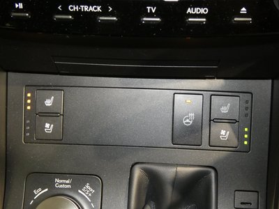 صورة مصغرة 48 لـ 2023 Lexus IS