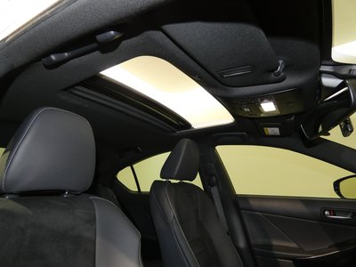 صورة مصغرة 44 لـ 2023 Lexus IS